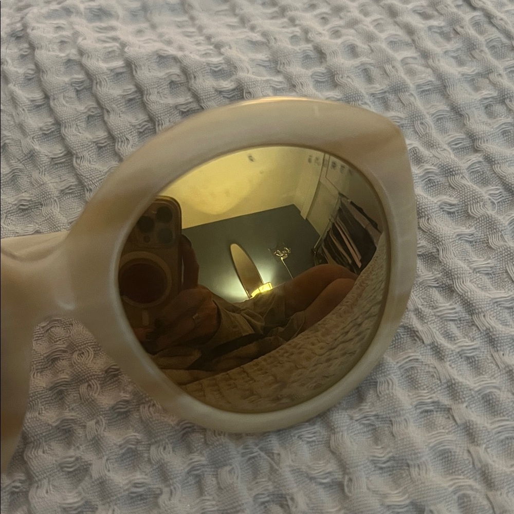 Ralph Lauren Cream Sunglasses - Picture 4 of 5